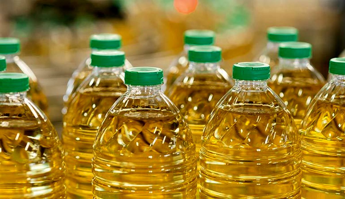 صف توزیع روغن نباتی با ارائه کارت ملی/ عکس