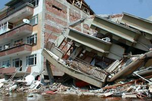 زلزله مهیب و وقوع سونامی در ترکیه/ ویدئو + عکس