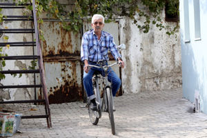 وفاداری ۵۰ ساله یک مرد به دوچرخه‌اش