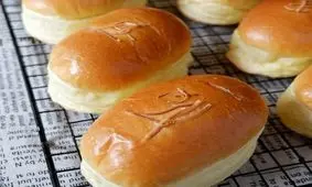 طرز تهیه نان فانتزی خانگی در فر