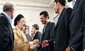 داستان مدال‌های پر دردسر محمد خاتمی