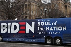 حمله به اتوبوس کمپین بایدن در تگزاس/ ترامپ: عاشق تگزاس هستم/ ویدئو