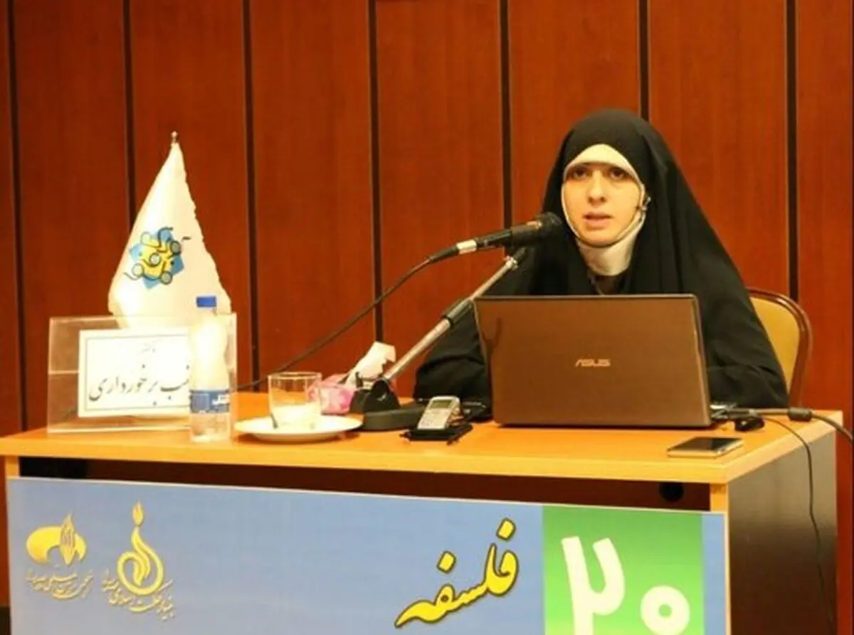 استاد فلسفه دانشگاه تهران: کابینت آشپزخانه ما ایرانی ها،متناسب با قد زنان نیست