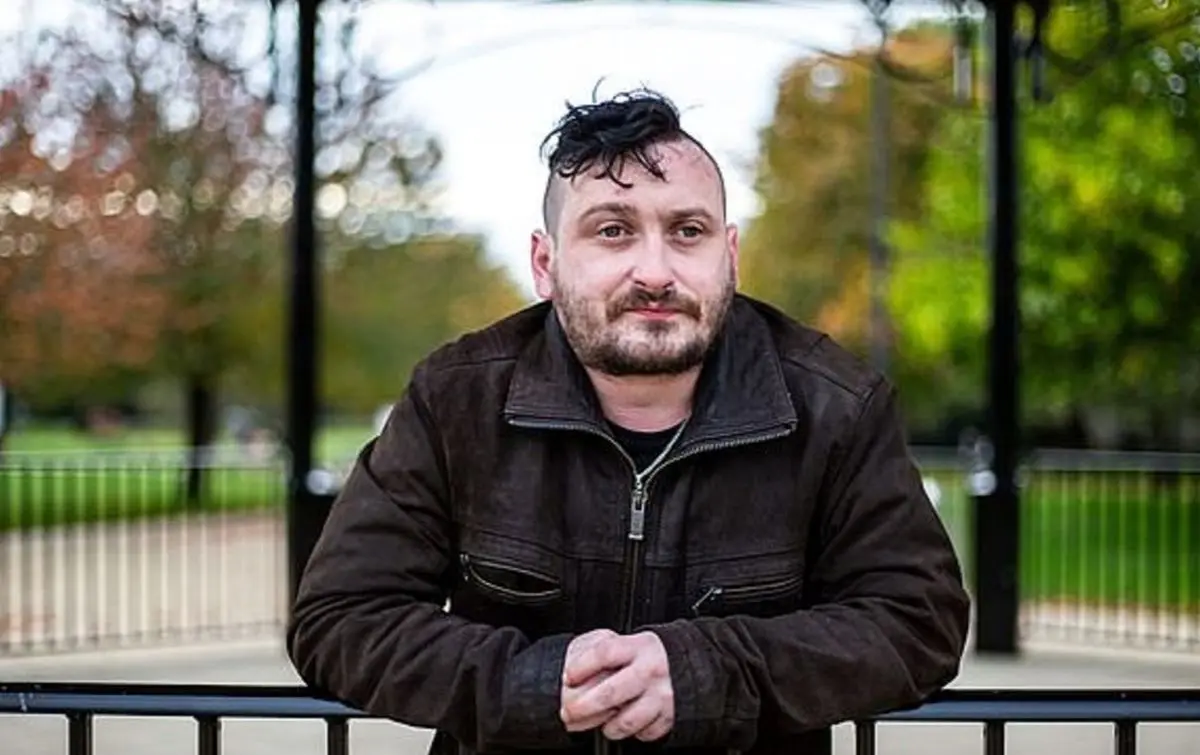 ناگفته‌های جوانی که بعد ۱۵ سال فرار هنوز از مادر شکنجه‌گرش وحشت دارد