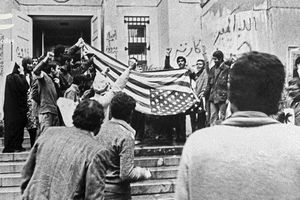 رهبر انقلاب و آیت الله هاشمی رفسنجانی در روز تصرف سفارت آمریکا کجا بودند؟
