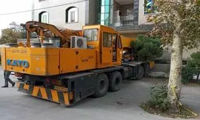 برخورد جرثقیل ۳۰ تنی با ساختمان مسکونی در کرج