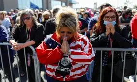 دست به دعا شدن طرفداران ترامپ برای پیروزی در نوادا/ ویدئو