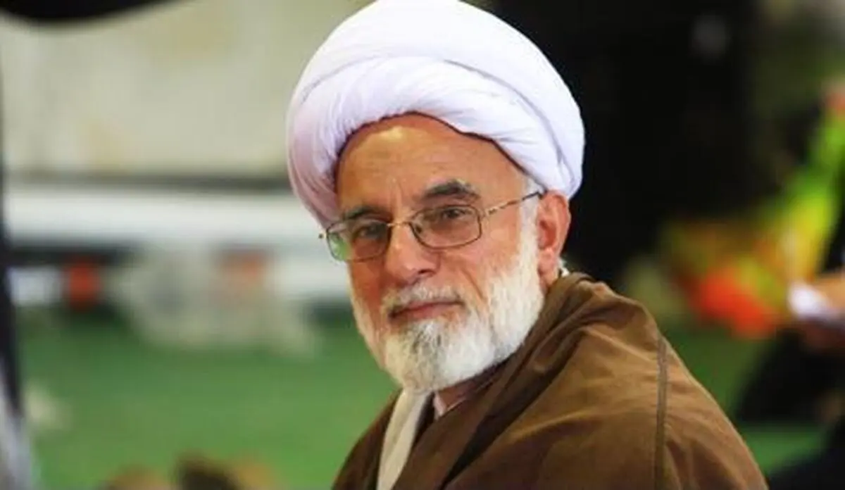 آیت‌الله دری نجف‌آبادی: برای حل مشکلات کشور نباید منتظر کشورهای شرقی و غربی بود