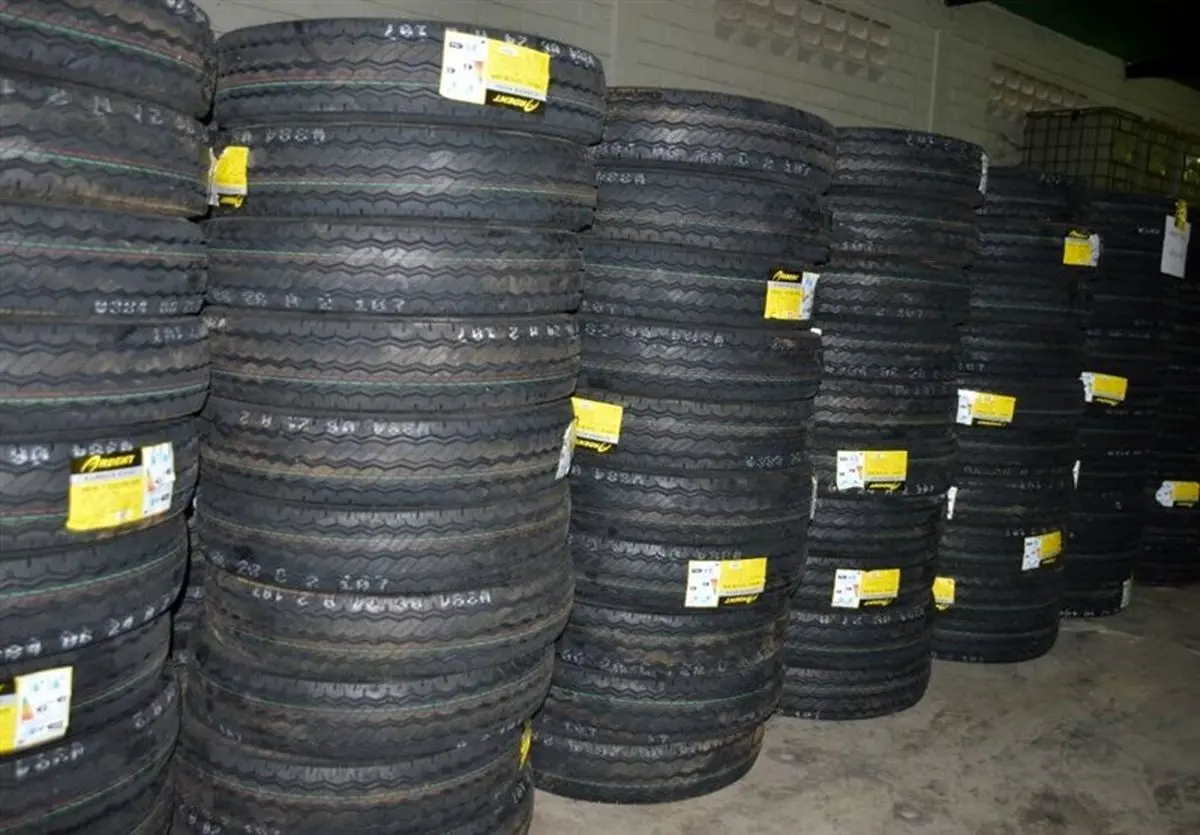 انبار بزرگ احتکار لاستیک‌ در خرم‌آباد کشف شد