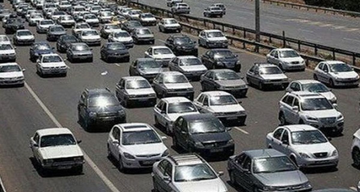 ترافیک در ورودی و خروجیهای مشهد پُرحجم است
