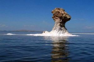 کاهش تراز دریاچه ارومیه در این فصل طبیعی است