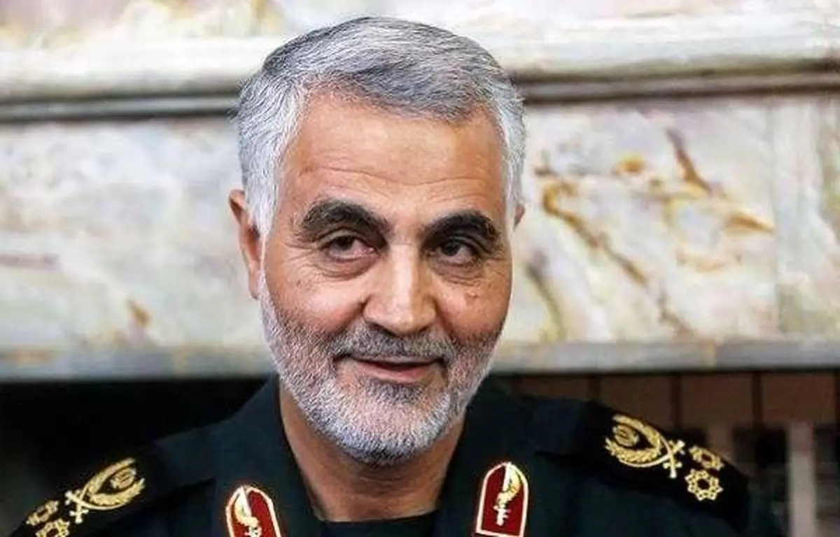 سردار قاسم سلیمانی در حرم امام حسین(ع)+ عکس