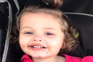 مرگ دختر ۲ ساله با خوردن کپسول تمیزکننده توالت/ تصاویر