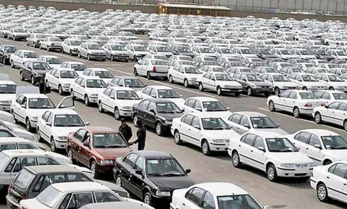 صف طولانی ثبت‌نام خودرو با کارت ملی اجاره‌ای!