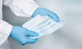 روزانه بیش از ۱۴۰ هزار عدد ماسک در ورامین تولید می شود