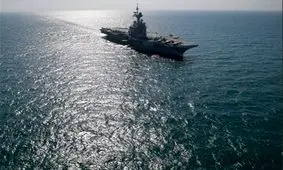 عبور فرمانده مرکز تروریستی سنتکام از تنگه هرمز و دیدار با مقامات اماراتی و پادشاه بحرین