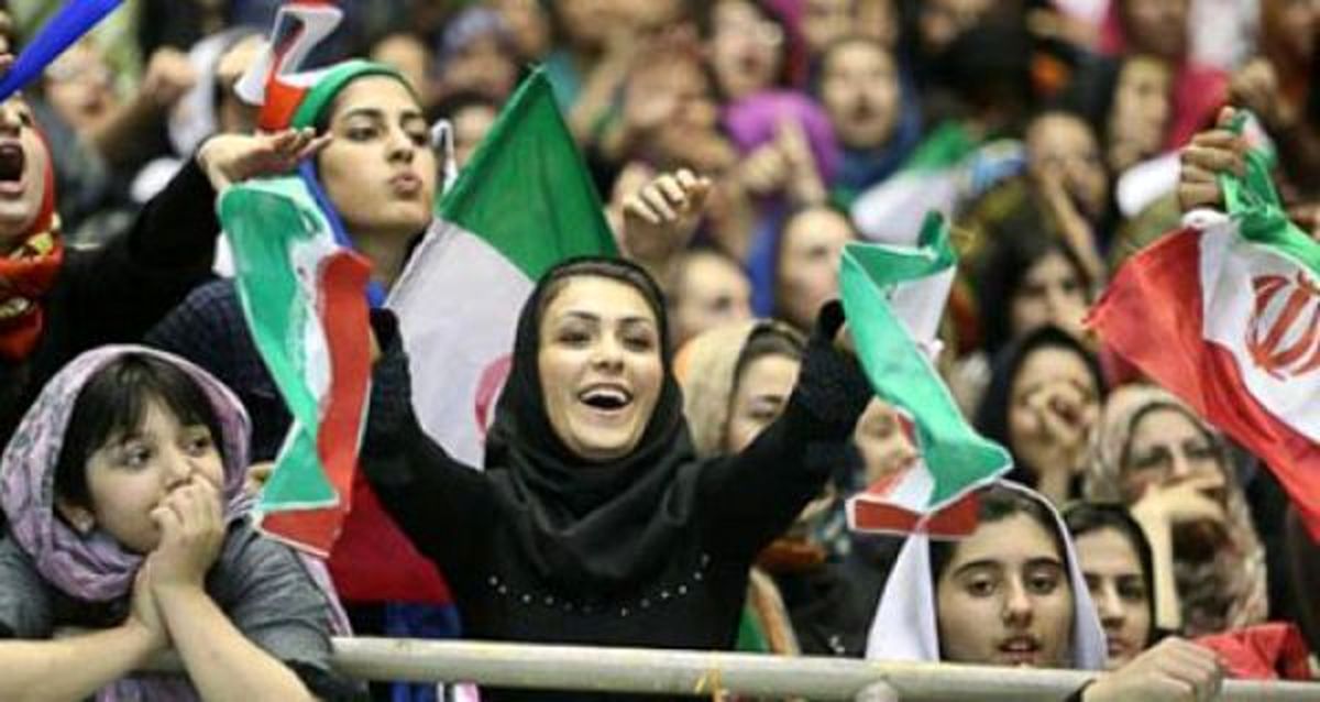 شما نظر بدهید/ برای حضور زنان در ورزشگاهها چه باید کرد؟