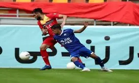 پایان نیمه نخست بازی استقلال - فولاد با تساوی بدون گل