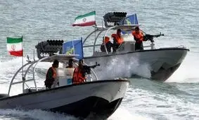 توقیف شناور خارجی حامل سوخت قاچاق توسط سپاه/ ویدئو