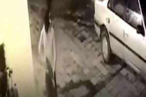شکنجه زن جوان توسط 4 مرد اسلحه به دست/ ویدئو