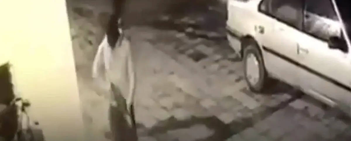 شکنجه زن جوان توسط 4 مرد اسلحه به دست/ ویدئو