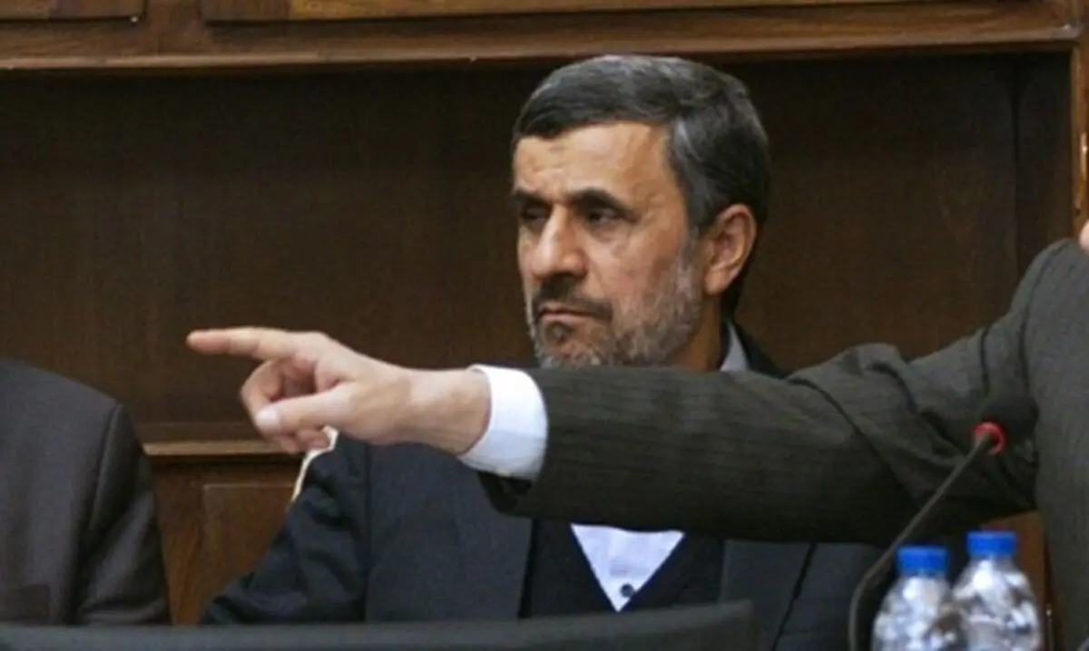  احمدی نژاد، همچنان عضو مجمع تشخیص می ماند؟