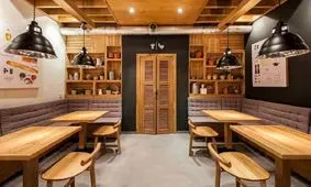 دکور عجیب یک رستوران مشتری‌ها را فراری داد