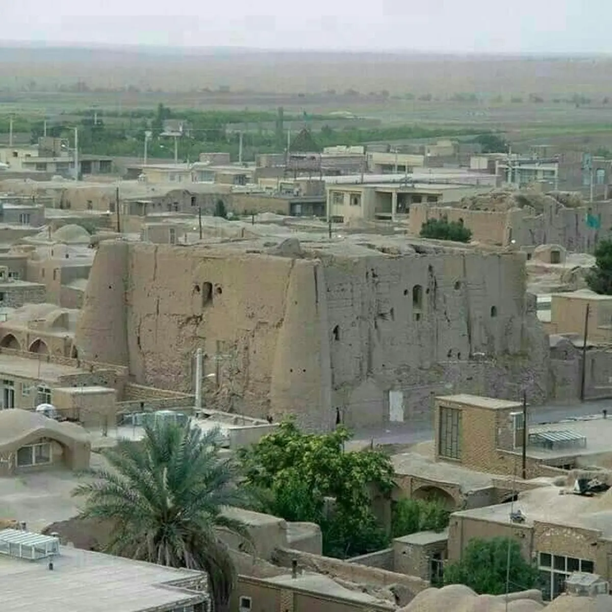 قلعه «سنگ بست» زواره با ۹۰۰ سال قدمت/ عکس