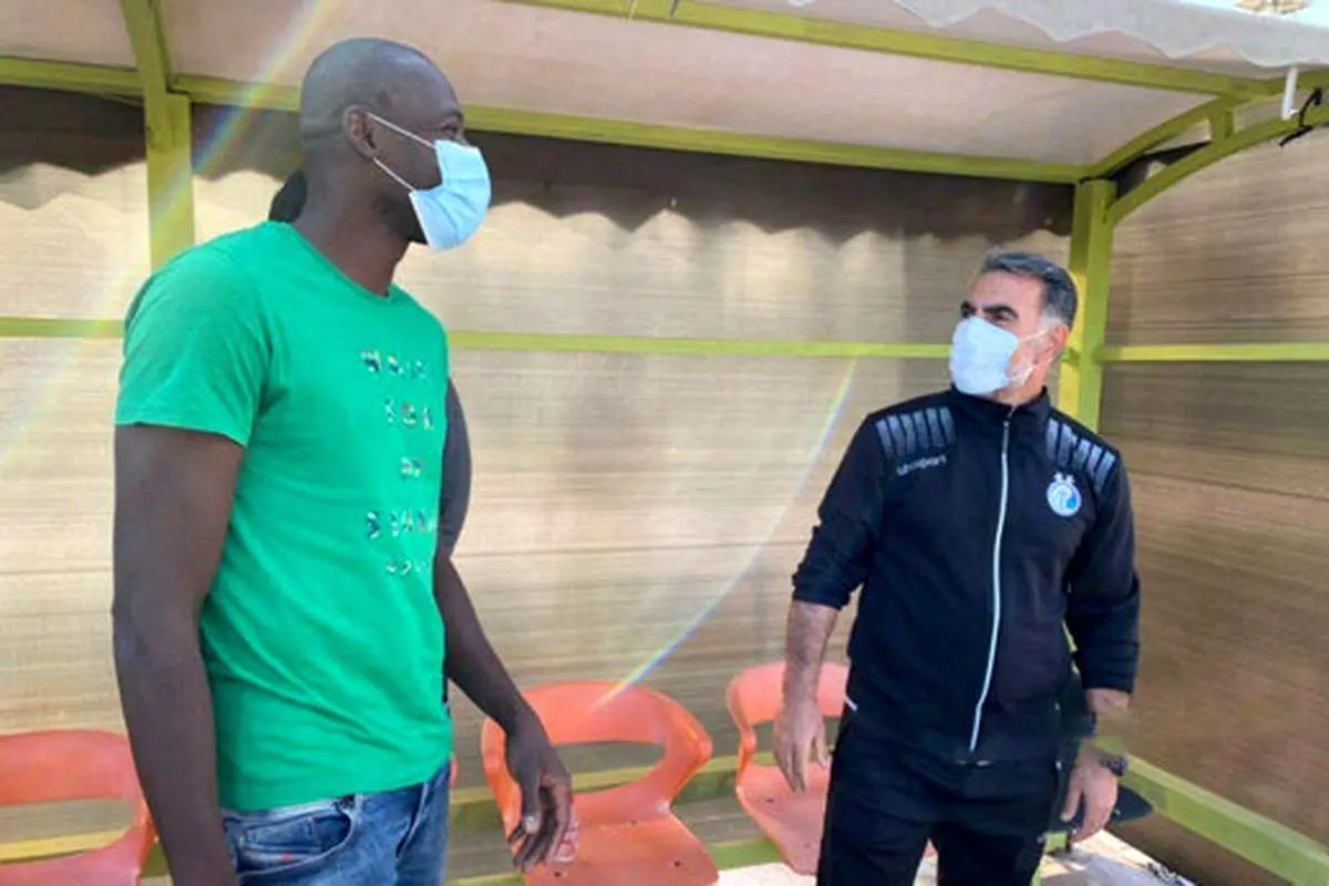 درگیری لفظی محمود فکری و شیخ دیاباته/ عکس