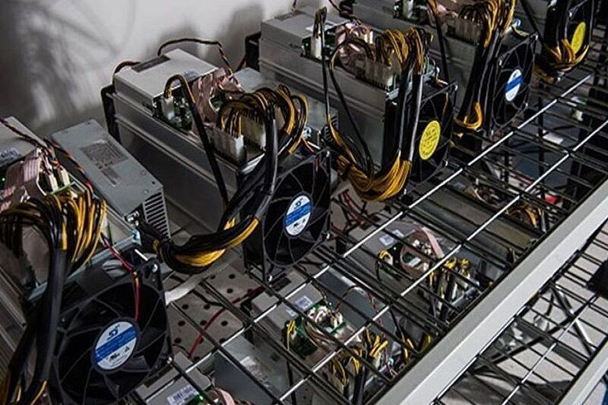 ۴۲ دستگاه ماینر استخراج بیت کوین در خرمشهر کشف شد