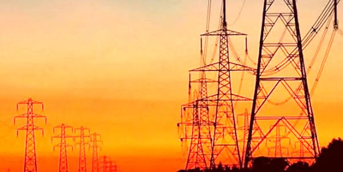 آمریکا معافیت ۴۵ روزه صادرات برق ایران به عراق را تمدید کرد