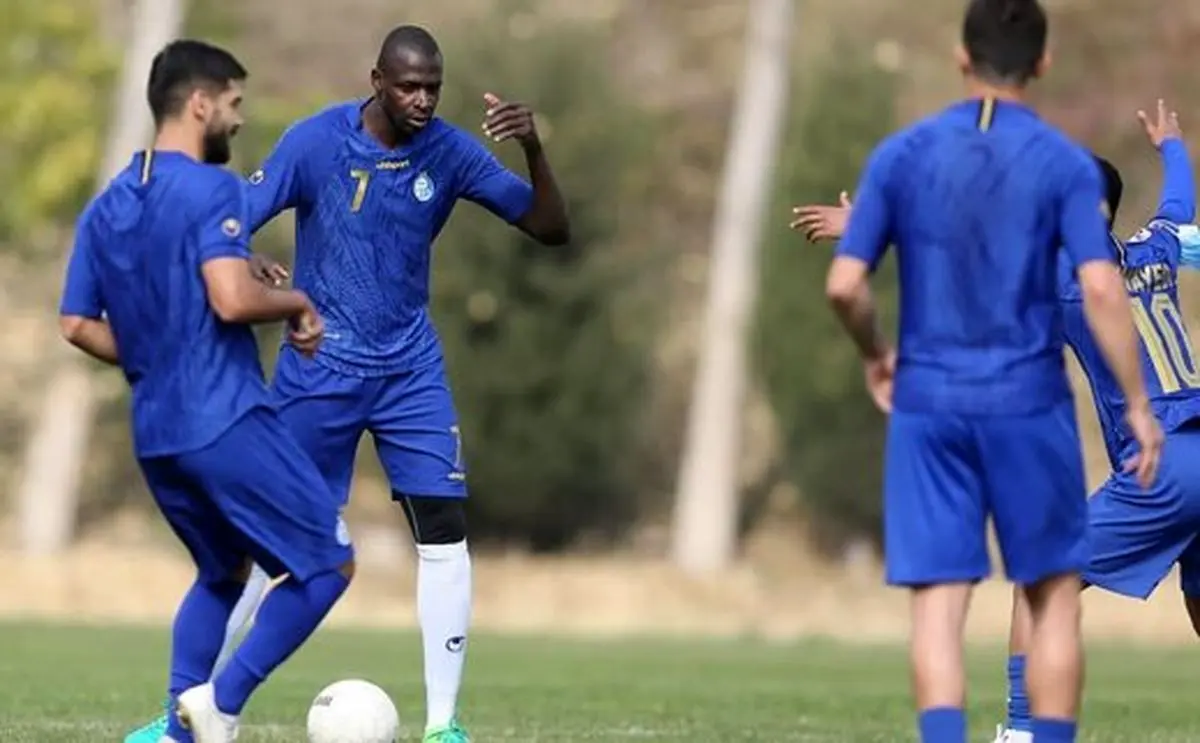 دیاباته به عمران زاده: چرا مهاجم را تعویض می‌کنید؟!