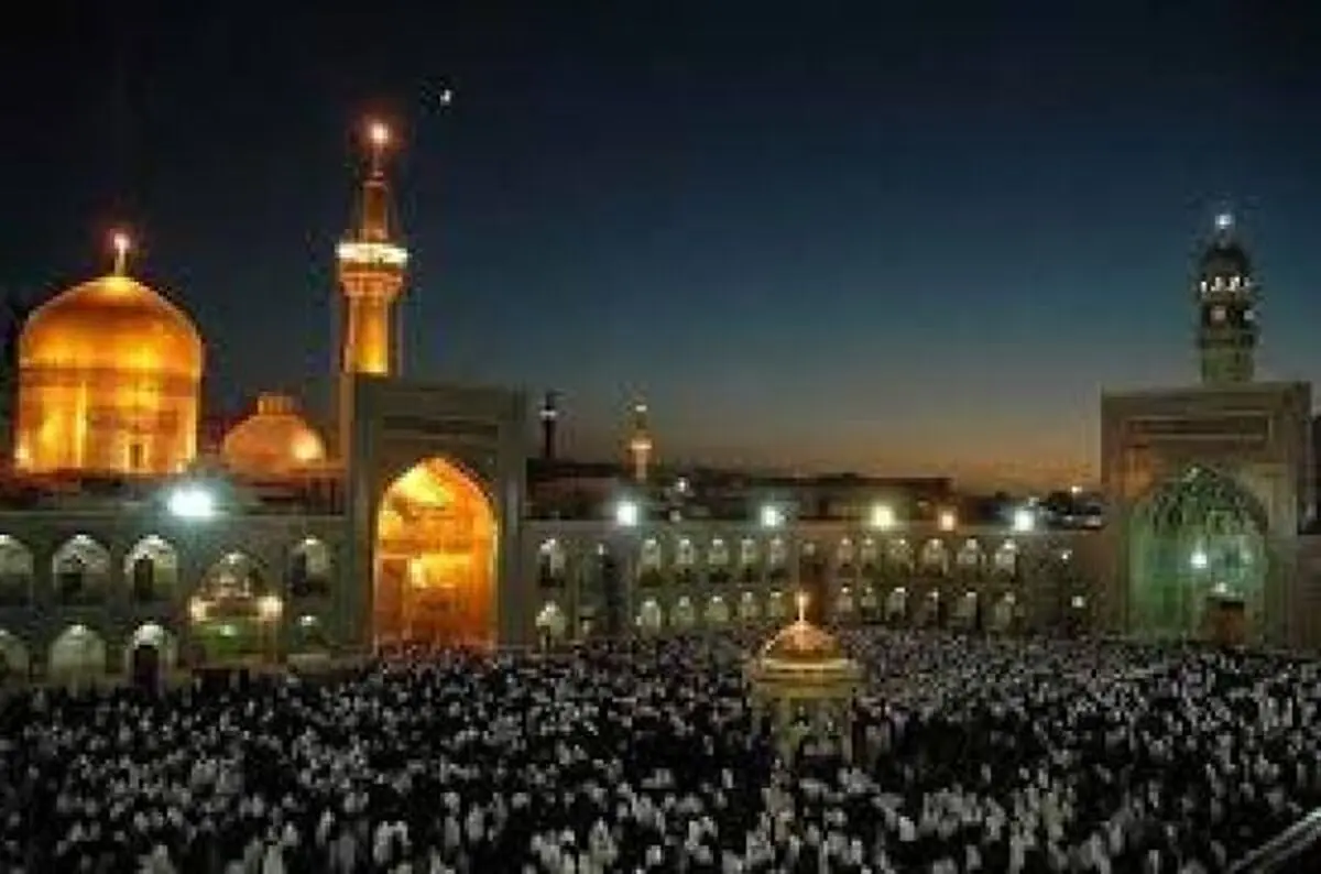 اعتکاف بیش از هزار دانشجو در حرم رضوی