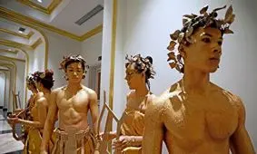 اولین هتل طلایی جهان؛ توالت و دوش حمام از طلای ۲۴ عیار!/ عکس