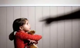 عامل انتشار کلیپ وادار کردن کودک به مصرف مشروبات الکلی دستگیر شد