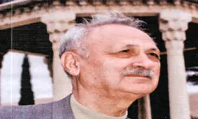 ترجمه کتاب عبدالحسین زرین‌کوب به روسی