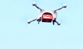 استفاده از پهپاد در برلین برای رساندن کیت تست کرونا به شهروندان 