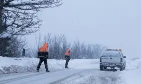 برف و باران در جاده‌های ۱۸ استان کشور