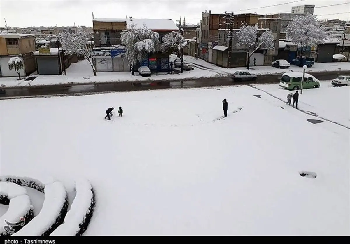 آخرین وضعیت کردستان پس از بارش سنگین برف/ مدارس روستایی شهرستان سقز تعطیل شد/ قطعی برق ۲۰ روستا