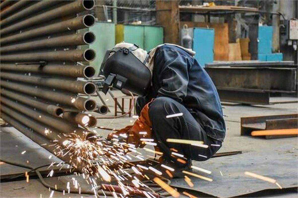 واحدهای تولیدی پنج شهرستان استان مرکزی حقوق معوق ندارند
