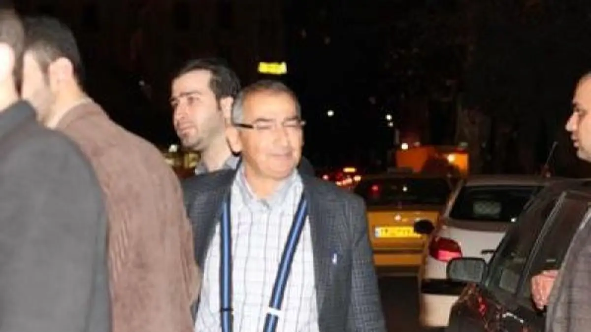 زیباکلام: فعالیت تبلیغاتی ام در انتخابات بخاطر روحانی نبود؛ بخاطر آلترناتیو رئیسی و قالیباف بود