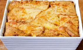 طرز تهیه کاسرول ژامبون و پنیر برای صبحانه خوشمزه