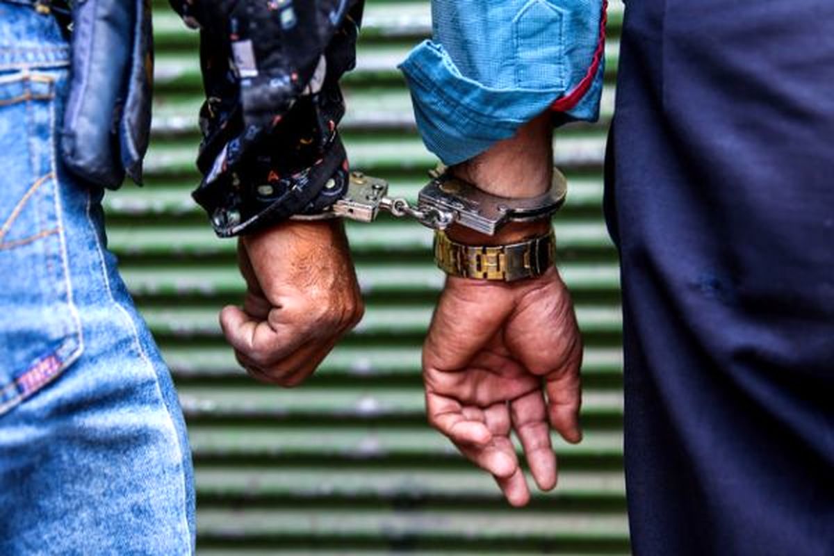 دستگیری 2 قاچاقچی مواد مخدر در سراوان