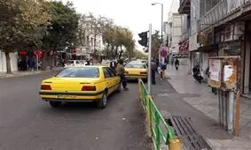 فضا‌های جداکننده راننده و مسافر در تاکسی‌های شیراز نصب شده است