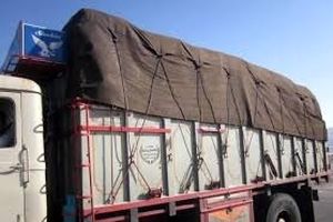 توقیف کامیونت خاور با 424 حلب روغن خوراکی در اصفهان
