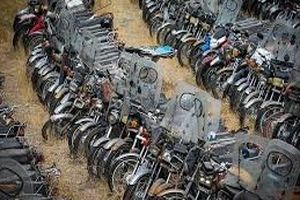 پارکینگ‌های نیروی انتظامی از موتورسیکلت اشباع شده است/ رسوب ۸۰۰۰ موتورسیکلت در پارکینگ‌ها در کرمانشاه