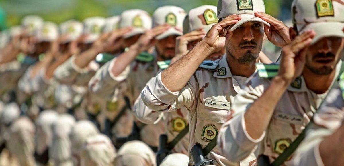 دولت الکترونیک میتواند راه حل خوبی برای کم کردن مدت سربازی باشد