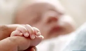 نوزاد ۱۱ ماهه به خاطر اشتباه مادربزرگش جان داد/ تصویر