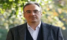 ۸۲ کاندیدا به نفع پدرام پاک آیین انصراف دادند