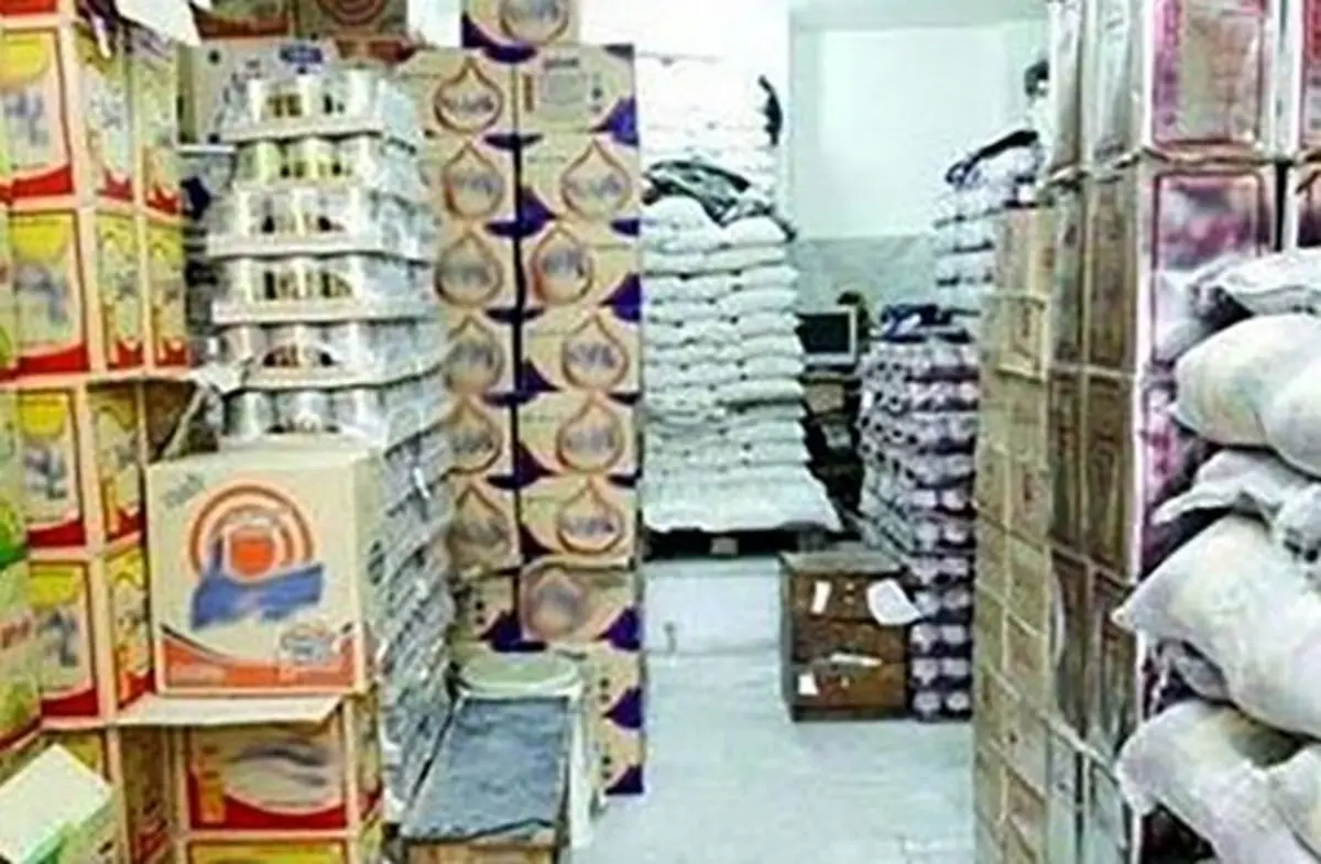 توزیع ۱۴۰ تُن کالای اساسی در مهاباد آغاز شد